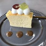 カフェ ロッシ - チーズケーキ 450円税込