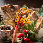 日本料理 成城きた山 - 料理写真:お祝いの鯛