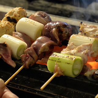 Proud Yakitori (grilled chicken skewers) made with carefully selected chicken, sauce, salt, and charcoal