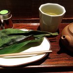 ippodouchahokissashitsukaboku - 煎茶（雲露）と西湖