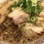 わん助 - 醤油肉ワンタン麺