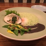 "スペシャリテの卵の一皿より" 青海苔香る桑名の蛤と緑野菜の黒胡麻和え