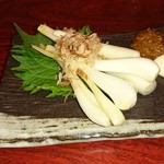 Taishuu Okinawa Sakaba Yuujutei - 島らっきょう、生を味噌マヨで