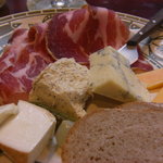 清加和 - チーズと燻製の盛り合わせ