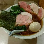 麺処 きなり - 特製濃口醤油そば 1050円＋大盛り 100円。