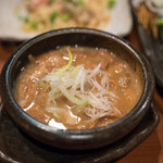 やきとんうまいもん横丁 まるたか - 2018.4 特製もつ煮（411円）