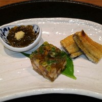 うなぎ 四代目 菊川 グローバルゲート店 - 前菜…○もずく酢 ○鰻の煮凝り ○鰻の一夜干し
