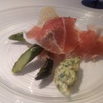 PRIMO - グリーンアスパラガスとパルマ産プロシュート、玉子のソース（2018.4）