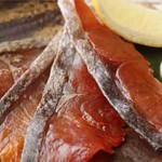 Grilled salmon toba slices