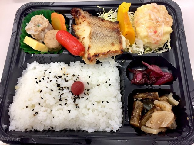 お弁当ケイアンドエフ 飯田橋 飯田橋 弁当 食べログ