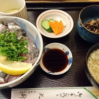 丸新 - アジたっぷり丼。これはかなりイケてました！