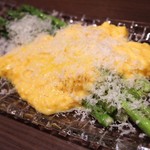 ステーキ倶楽部 BECO - アスパラガススクランブルエッグ　580円