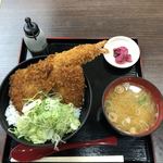 あかつき食堂 - 醤油タレ丼