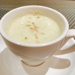 創作イタリアン Gemelli - レタスのポタージュ