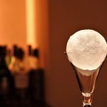 バー ル・サロン - グラスを冷やす氷