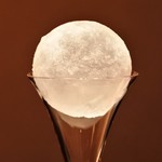 バー ル・サロン - グラスを冷やす氷