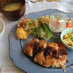 ここぶらん - 料理写真:ココランチ(揚げ鶏のネギソース)