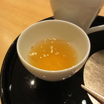 箔座日本橋 - 加賀棒茶　今日は金箔多めです！