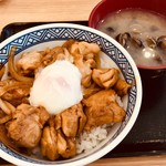 吉野家 - 鶏すき丼（450円）としじみの味噌汁（160円）