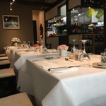 ジュー ド ポム 鷹匠 - 店内　テーブルの設え