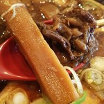 食堂 マルコ - メンマとすじ肉。