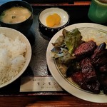 焼肉ハウスモンモン - 牛焼肉定食 1080円