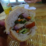 CHARM BAKERY VIETNAM - 1803_CHARM BAKERY VIETNAM_Bahn Mi@40,000VND(Roast Pork sandwich) 断面もカラフルで美味しそう！(と言うか美味しいです)