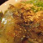 天外天 - ニンニクとゴマの二つの香ばしい香り極まる！ 　ブ ワ ッ と 広 が る 香 り の 爆 弾 ！ 　愛　の　バ　ク　ダ　ン　！！(*>∀<) 　 　重層的にスープの奥から旨味が湧いてくる！ 　時に単体、時に全部が押し寄せる！