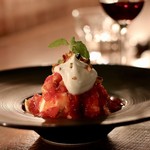 ファイ - たっぷり苺のソースかけジェラート