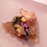 キャンドル卓 渡邉邸 - 青菜とママカリのガレット。
                フワフワのいり卵とタルタルソースが入ってて卵ｻﾗﾀﾞのような味の中に、
                ママカリのパンチ！