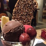 パフェ、珈琲、酒、佐藤 - 