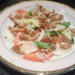 力パスタ - ホタテ、焦がしにんにくのカルパッチョ (*^▽^*))旨し
      (掛かっている粉チーズどの相性がイイ感じ(^P^))
      