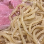 煮干中華そば 鈴蘭 - 麺アップ