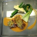 レストラン オネット - マスタードベースに微かにバターの風味のソースがこの香草焼きに合うこと…ほんの少し胡椒とかチリ系の刺激もあって…(๑´ڡ`๑)♡ｵｲｼｰ