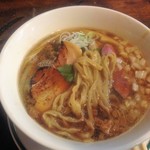 麺屋 Somie's - スーパーはるゆたか、はるゆたか、使用の多加水平打ち縮れ麺。