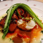 軽井沢ホテルそよかぜ - オマール海老のバプール 赤、黄ピーマンピューレ ナンチュア風