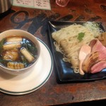 麺屋 Somie's - 「不手際があって…」とおっしゃったので、デフォではないかもしれませんが「鴨つけめん」