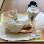 ドトールコーヒーショップ - ナンカレードック 340円とブレンドコーヒー 220円です