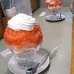 慈げん - 横さん(仮)
      ★1杯目★the生いちごにレミヨのエスプーマ(手前)