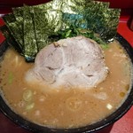 ラーメン 厚木家 - 極上チャーシューの下にはいつものチャーシューが隠れてます