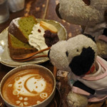 うさぎとぼく - 今日もボキらは
      阿倍野の人気カフェ『うさぎとぼく』さんでおやつタイム～♪
      ケーキは季節限定メニューの桜のシフォンだよ。
      桜餅風味でとっても美味しいです！