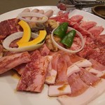 焼肉 だるま食堂 宝塚店 - バラエティーセット