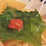 麺や 空月 - 梅肉これがいい仕事します