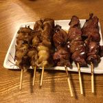 鳥げん - 皮。160円  
      レバー。160円
      