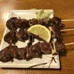 鳥げん - 砂肝。160円
      ワサビで食べるの新しい。
      旨い。