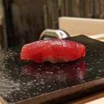 鮨 なんば - 赤身　　　　36℃/22℃