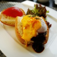 R restaurant & bar - 