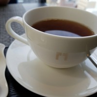 R restaurant & bar - 