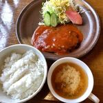 古月堂 - ハンバーグ定食730円