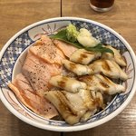磯丸水産 - サーモンと穴子炙り丼